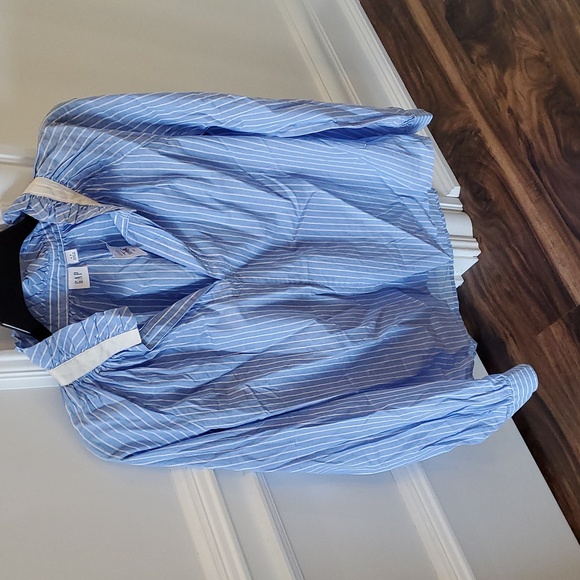 New w/Tags Gap Ruffle Top Size Small - Picture 5 of 10